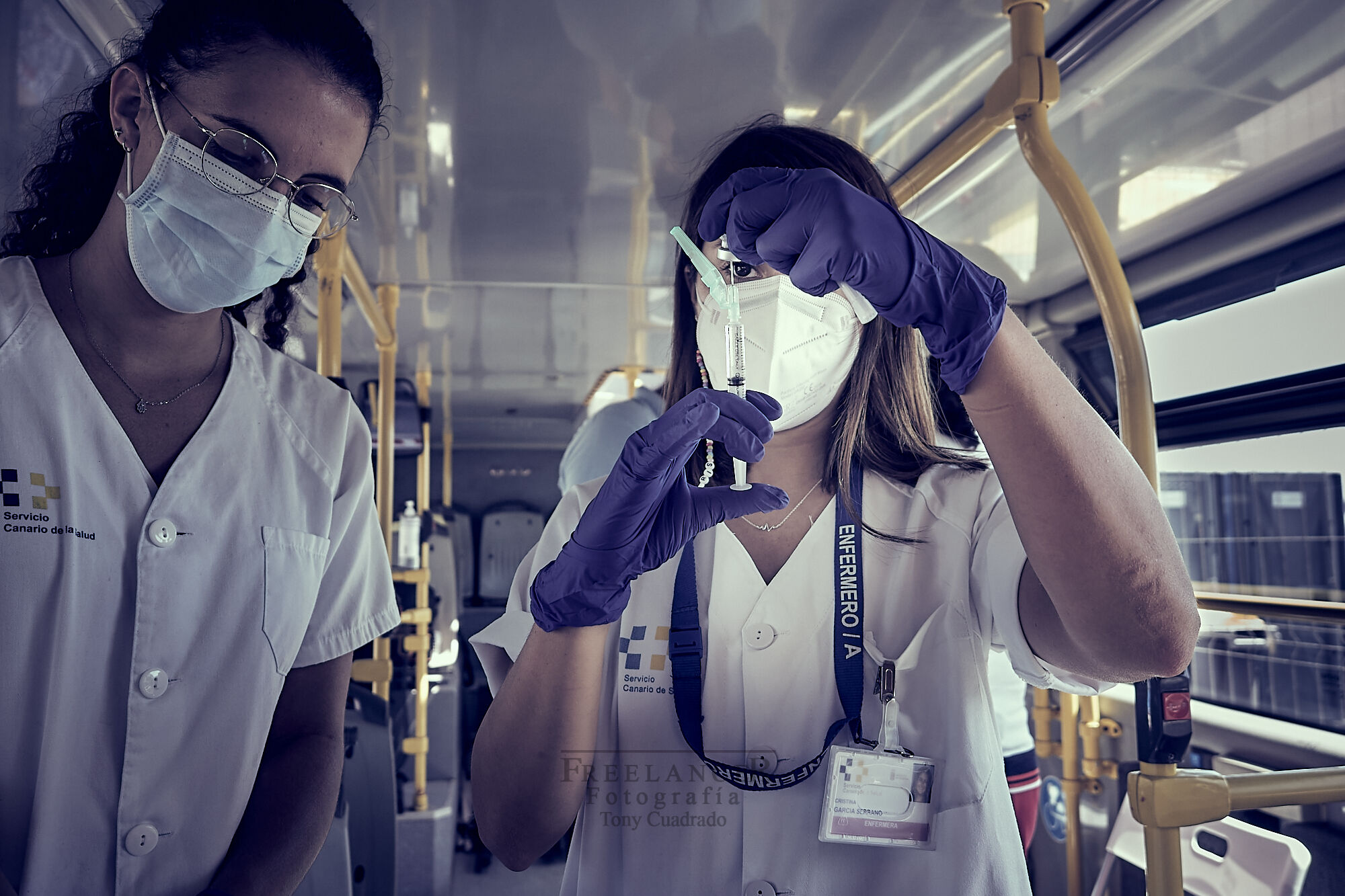 Fotógrafo Freelance Tony Cuadrado - 210822-vacunacion-en-bus-tenerife-tc-01.jpg